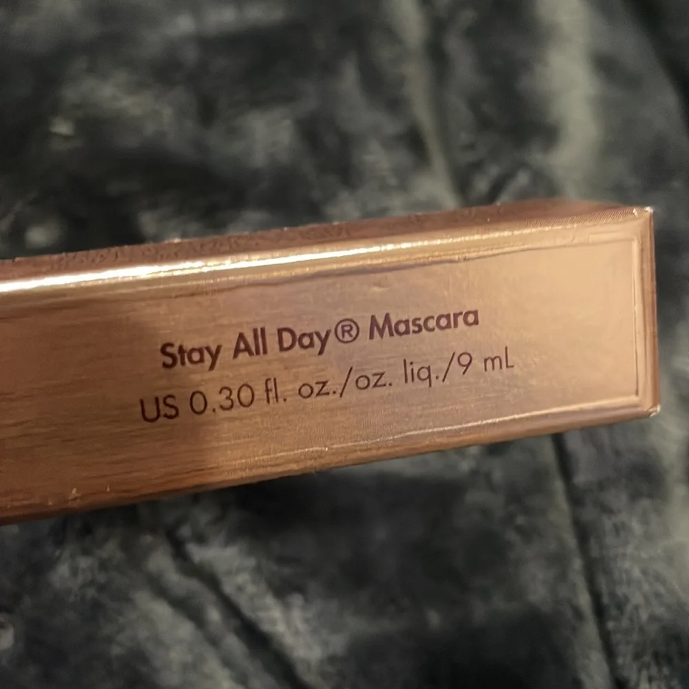 BRAND NEW IN BOX STILA STAY ALL DAY MASCARA IN 
